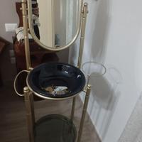 Settimino e due comodini, lavamani in porcellana