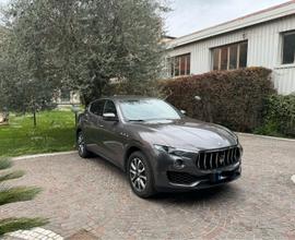 MASERATI Levante 250CV