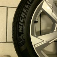 Pneumatici Michelin con cerchi in lega per audi A6