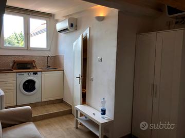 Monolocale zona Certosa