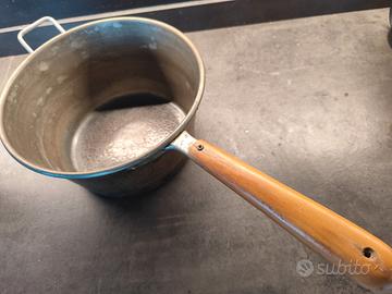 paiolo in rame con manico in legno