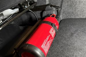 Porta estintore yaris gr