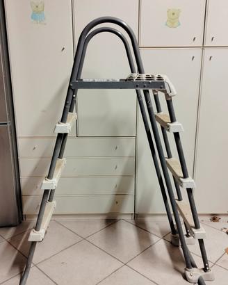 Scaletta per piscina 