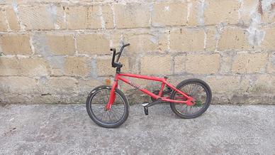 Bicicletta BMX Reset 20" - Rossa - Da sistemare
