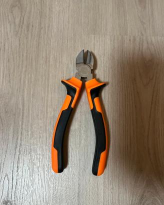 Pinza Beta tronchese