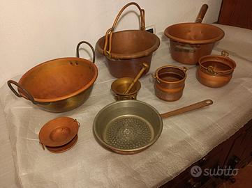 Utensili cucina in rame vintage.