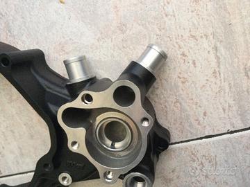 Raccordi tubi acqua , semi carter Honda cr 250