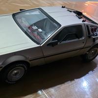 DeLorean 1:8