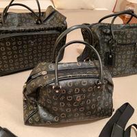 Set completo di borse Guess da viaggio