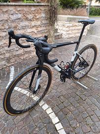 Bici Cannondale SupperSixEvo Carbon disk 105 tagla