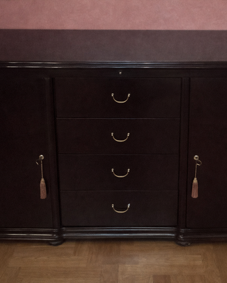 Como’ e due comodini in legno di mogano