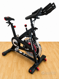 Bike Spinning Schwinn IC7 Indoor Cycling