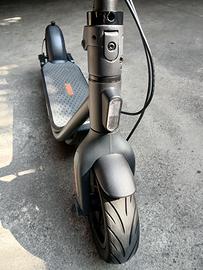 Monopattino elettrico Ninebot F2E Segway