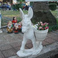Asinello con gerla portafiori