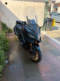 YAMAHA T-MAX 560 TECH MAX