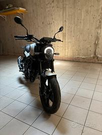 Benelli Leoncino 125