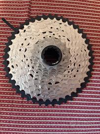 Pacco pignoni Shimano  CS-M7100 12 v  10-45  nuovo