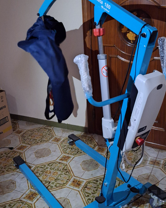 Sollevatore elettrico per disabili
