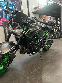 KAWASAKI Z 900 24