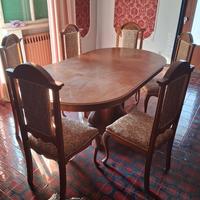 mobile vintage con 6 sedie 