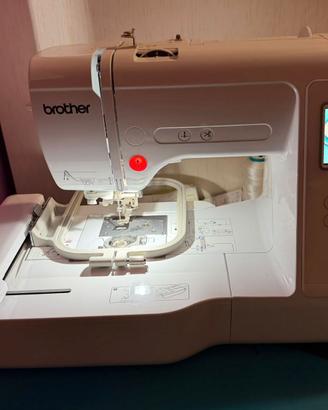 Brother Innov-is M240ED Disney ricamatrice + acces