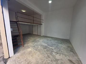 Garage/Box doppio e soppalcato - Ristrutturato