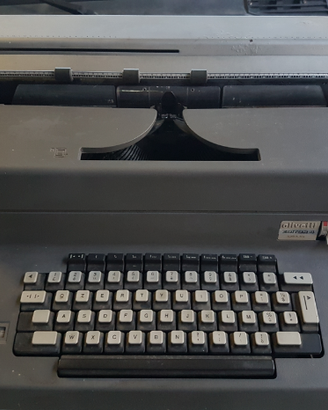 Antica macchina da scrivere OLIVETTI EDITOR 4