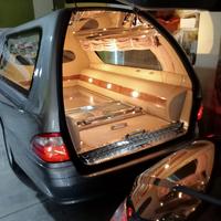 Carrro funebre limosin MB211E