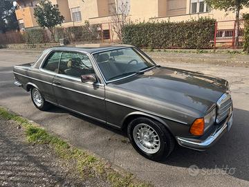 Mercedes 230 CE