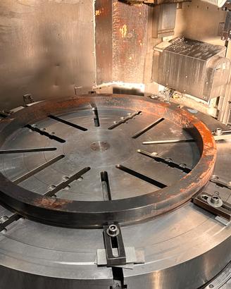 Tornitore cnc