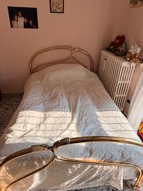 Letto in ottone con materasso
