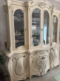 Mobile in stile veneziano semplice