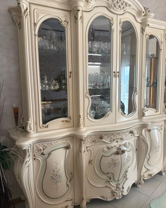 Mobile in stile veneziano semplice