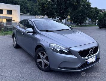 Volvo V40 D2 business
