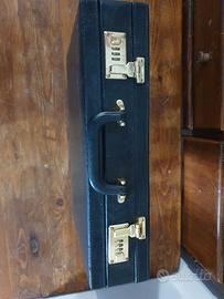 Borsa 24H in pelle con codice sicurezza