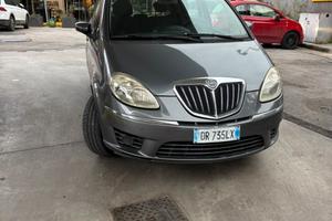 Lancia musa cambio automatico