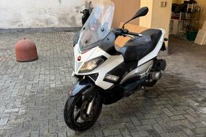 Aprilia sr Max 300