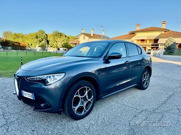 Alfa Romeo Stelvio 2.2 Turbodiesel 210 CV AT8 Q4 B