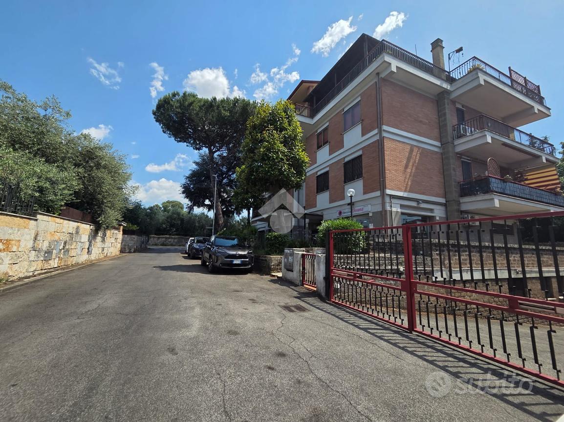 NEGOZIO A ROMA - Vista 5