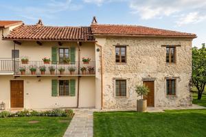 Rustico / Casale di 168 m² con più di 5 locali a C