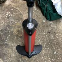 Pompa per pneumatici