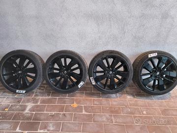 Cerchi in lega Renault da 17 con sensori originali