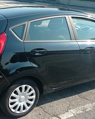 FORD Fiesta 6ª serie - 2014