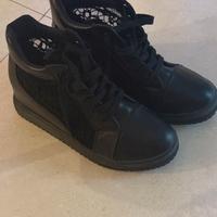 Sneakers nere con pizzo