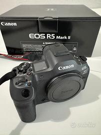 Canon R5 Mark II Italiana - pari al nuovo