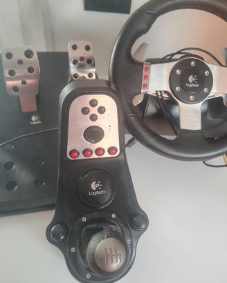 volante, pedaliera e modulo marce. Logitech G27