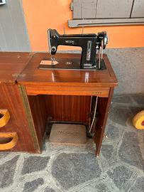 Macchina da cucire Necchi BF Serie Nova richiudib