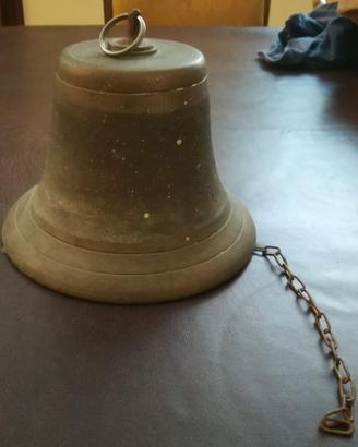 Campana in bronzo altezza 14 cm, diametro 18 cm