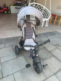Triciclo bambini a pedali