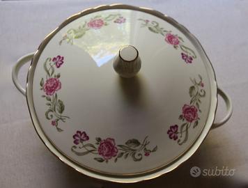 Zuppiera Richard Ginori con coperchio floreale